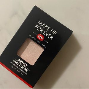 Makeup forever highlighter